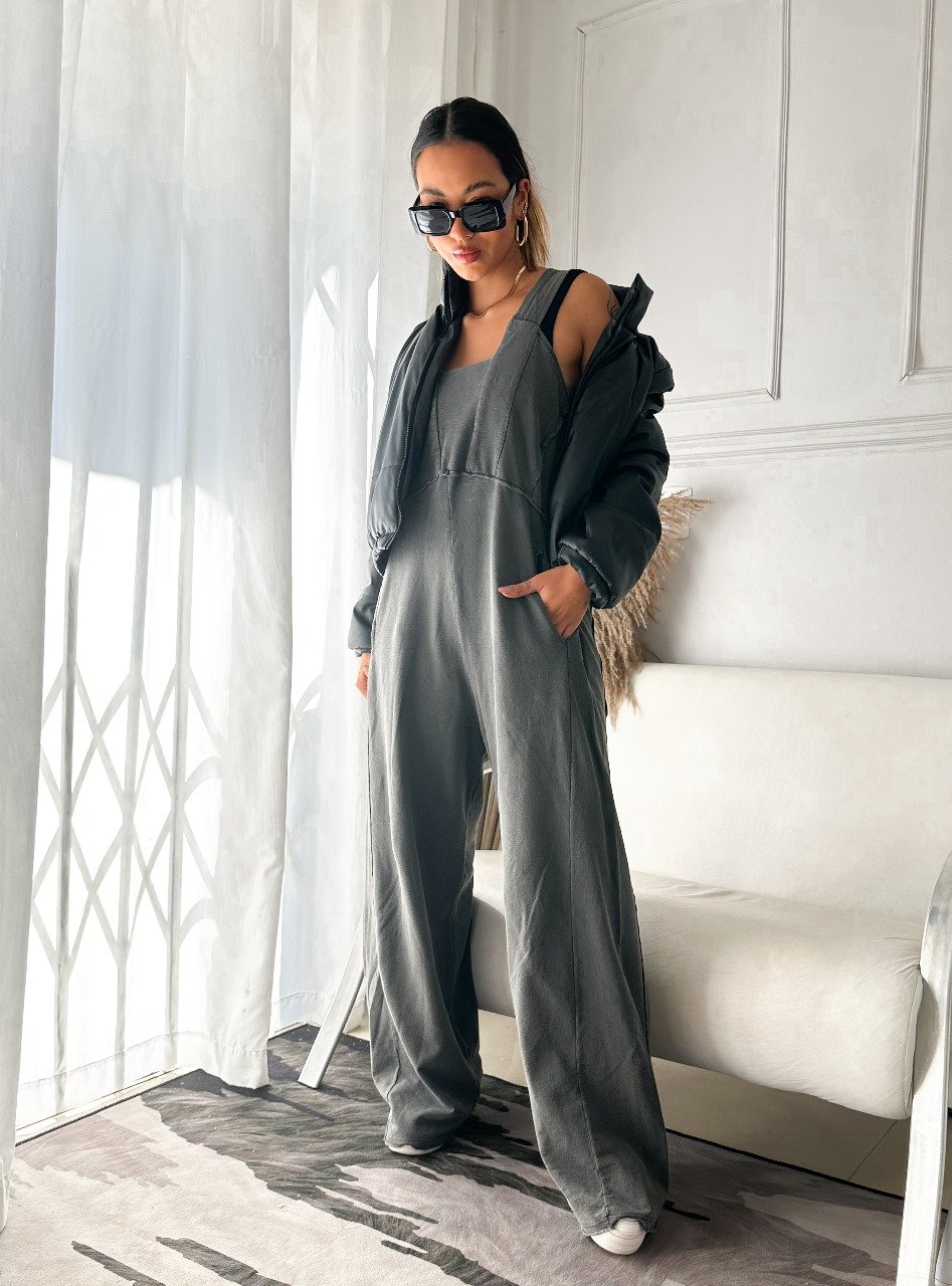 Macacão Jardineira Bella