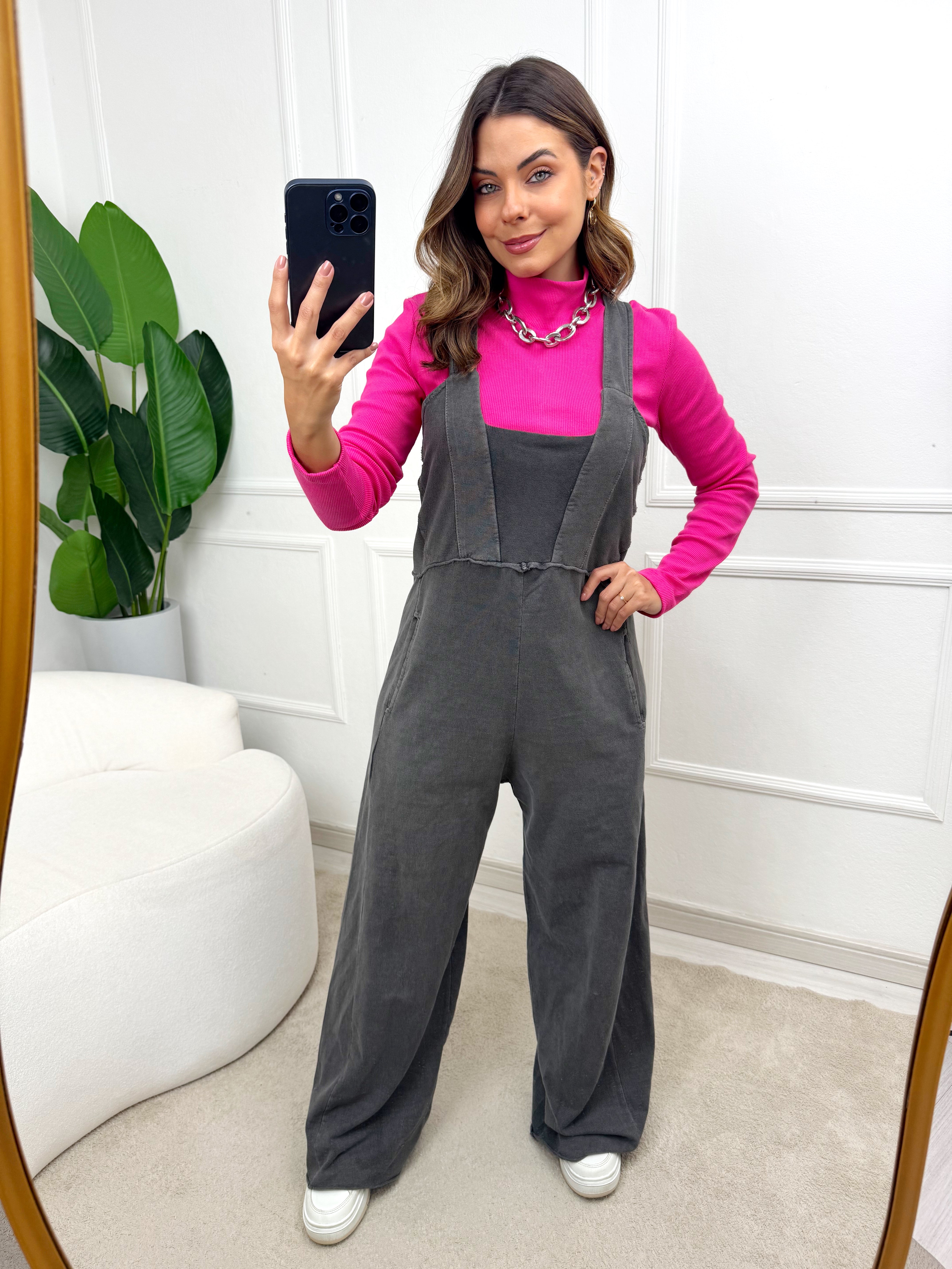 Macacão Jardineira Bella