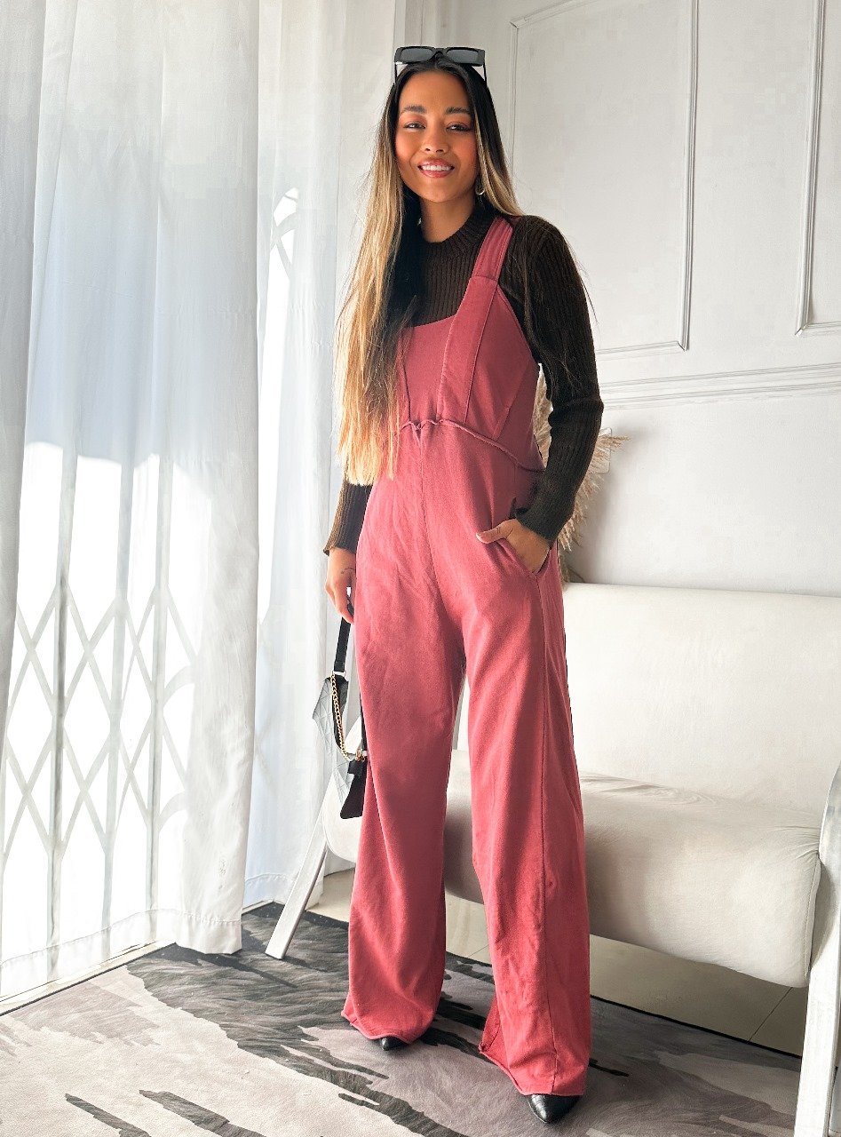 Macacão Jardineira Bella