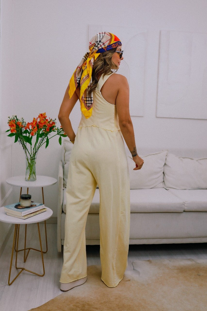 Macacão Jardineira Bella