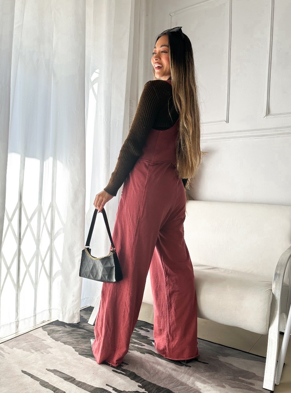 Macacão Jardineira Bella