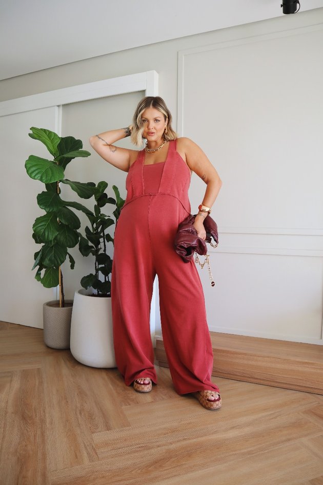 Macacão Jardineira Bella Plus